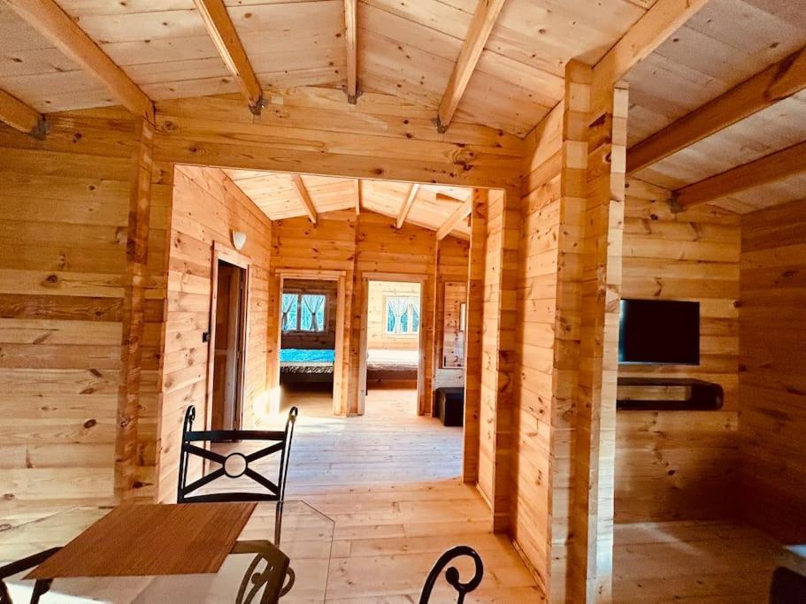 Chalet Bois Jacuzzi Bessan 外观 照片