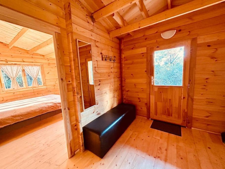 Chalet Bois Jacuzzi Bessan 外观 照片
